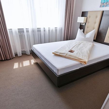 Hotel Monopol Gelsenkirchen Bagian luar foto