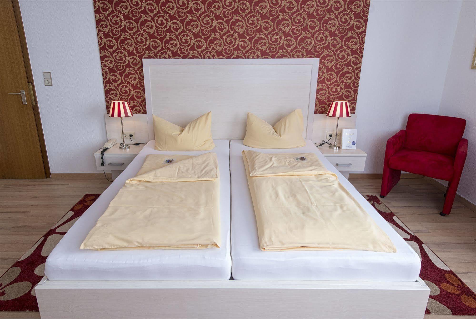 Hotel Monopol Gelsenkirchen Bagian luar foto