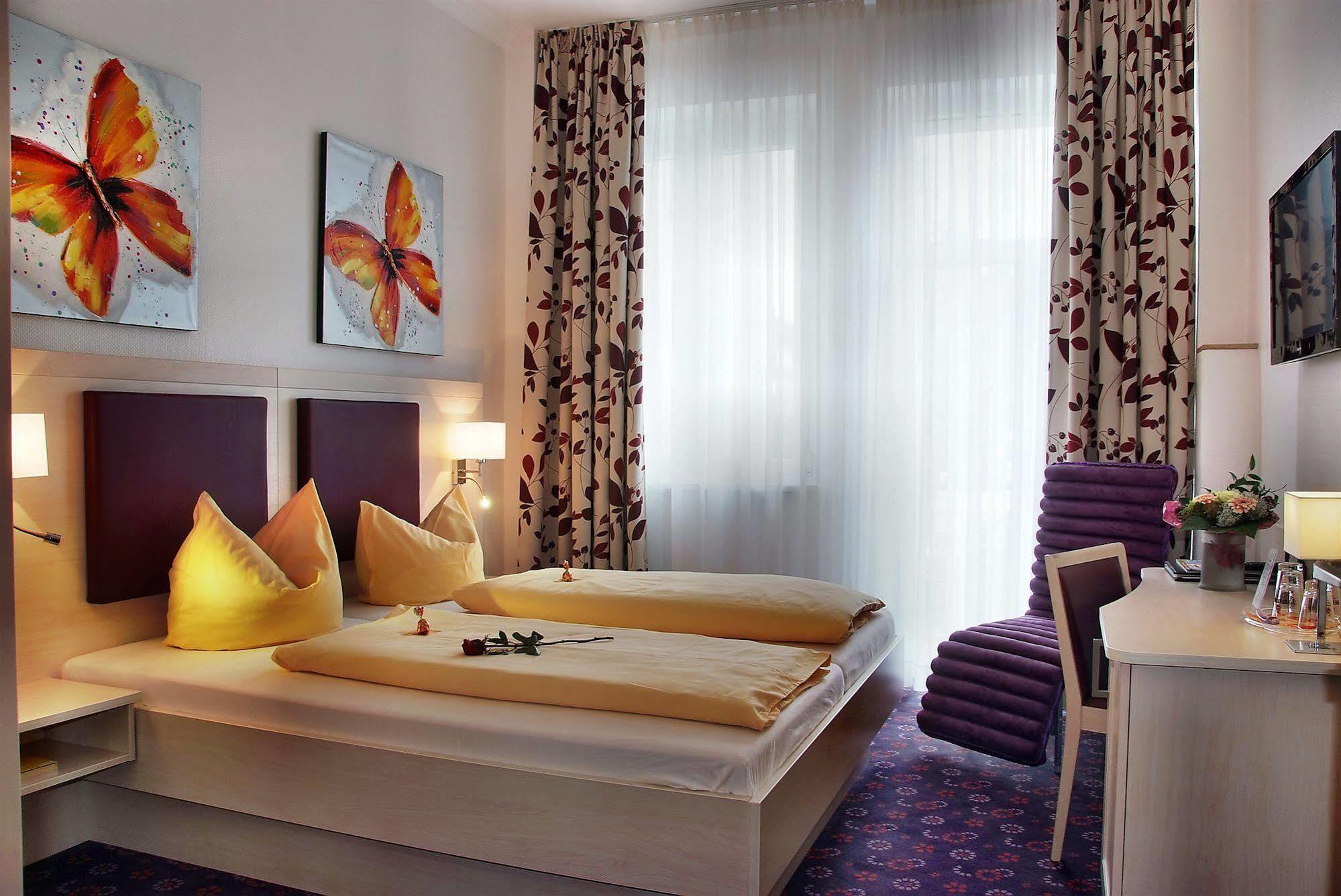Hotel Monopol Gelsenkirchen Bagian luar foto