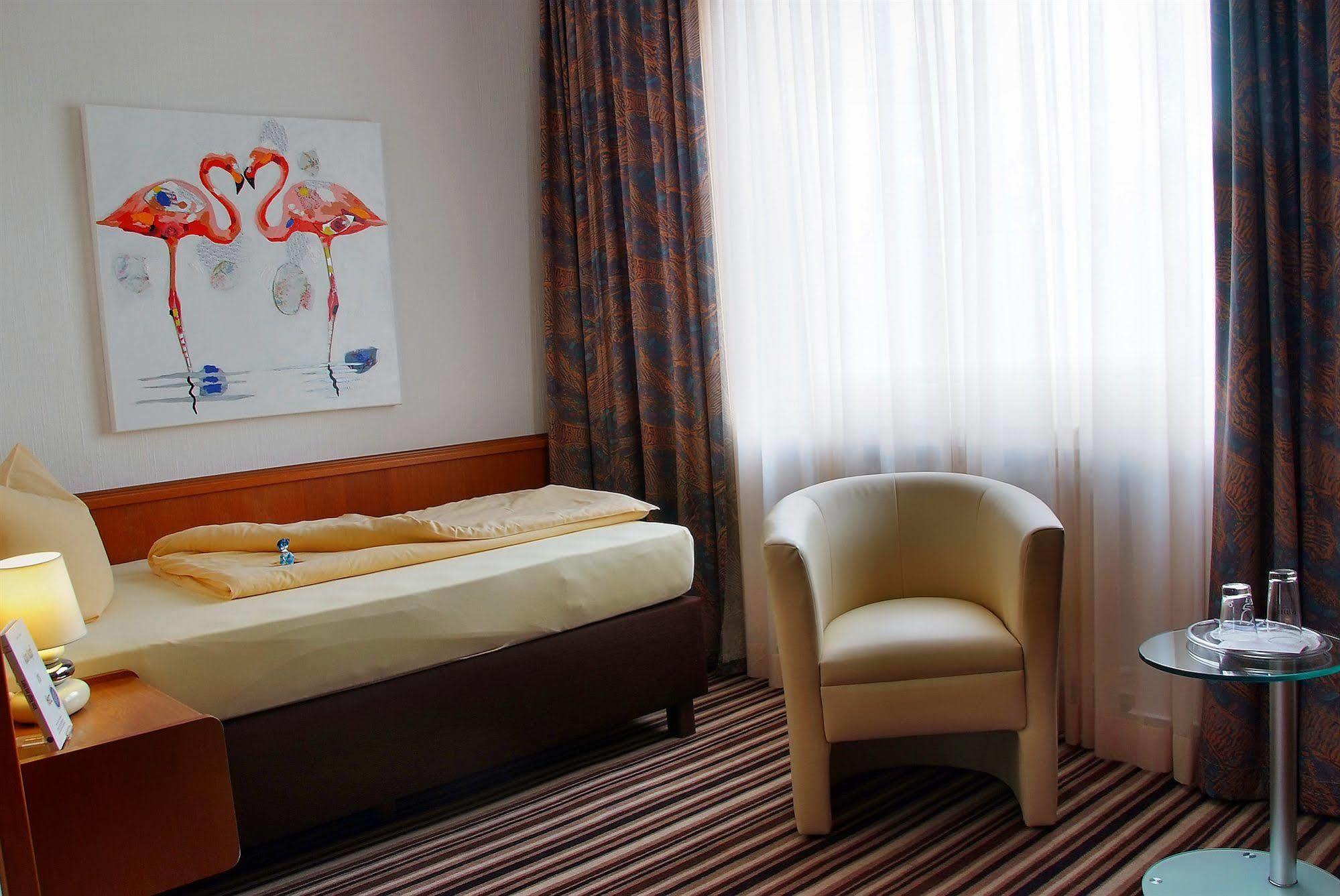 Hotel Monopol Gelsenkirchen Bagian luar foto