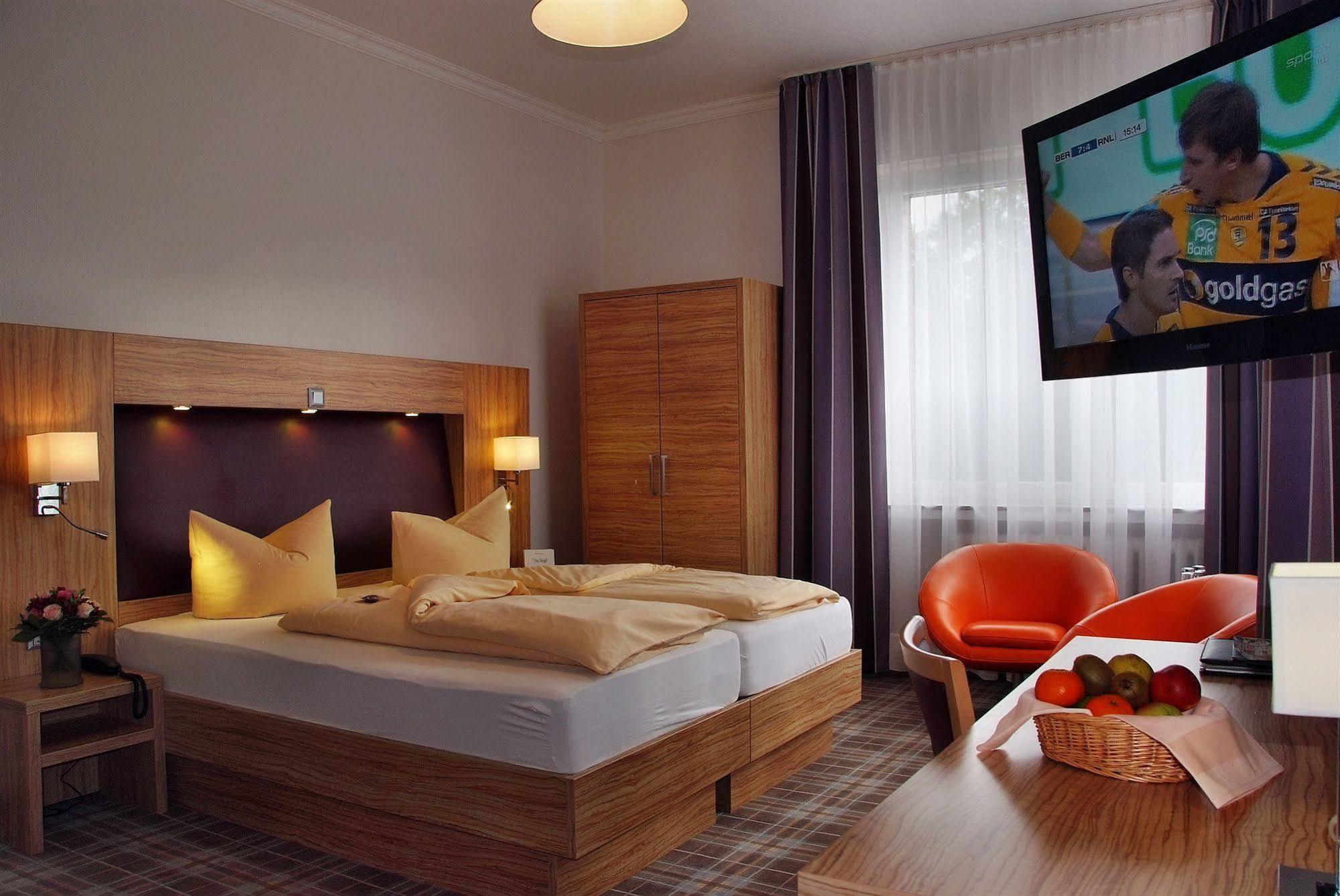 Hotel Monopol Gelsenkirchen Bagian luar foto