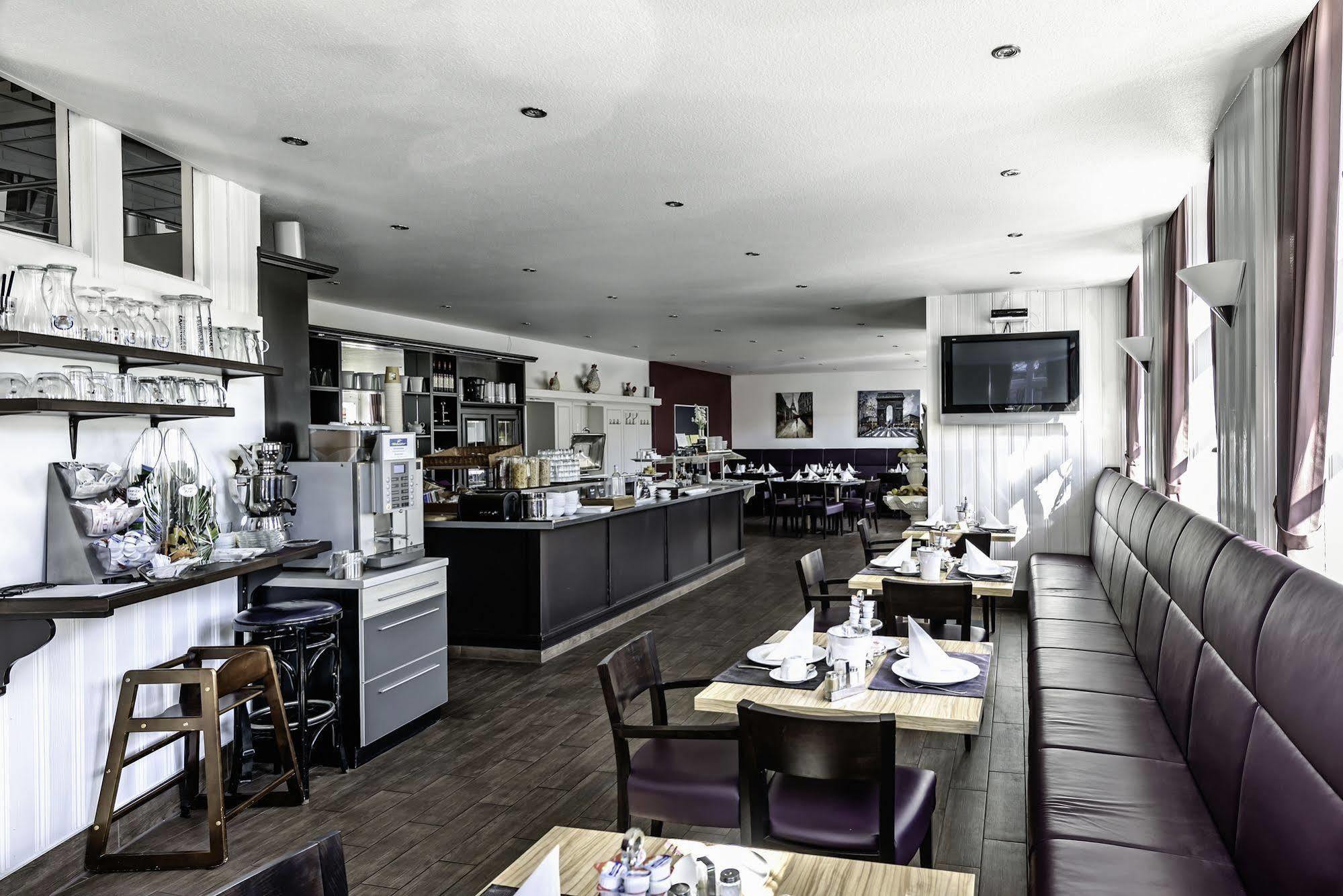 Hotel Monopol Gelsenkirchen Bagian luar foto